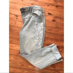 Simply Vera Capri Floral Embroidery